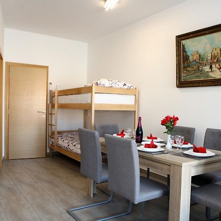 Charming San Simon Beach Apartment Jn Izola Exterior foto